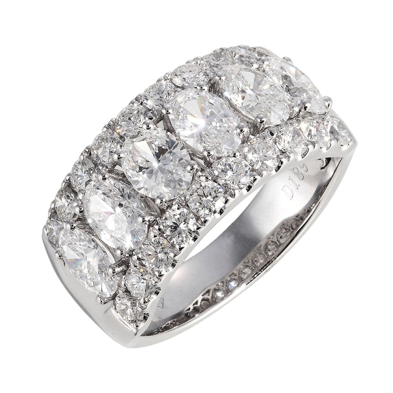 18K White Gold Oval and Round Diamond Band